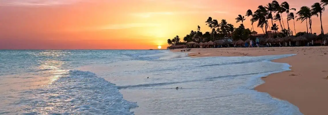 Aruba strand zonsondergang